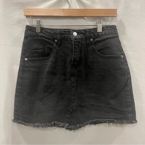 Wild Fable Black Denim Skirt Womens Size 6 Raw Hem Mini Coastal Cowgirl Western - Picture 1 of 7